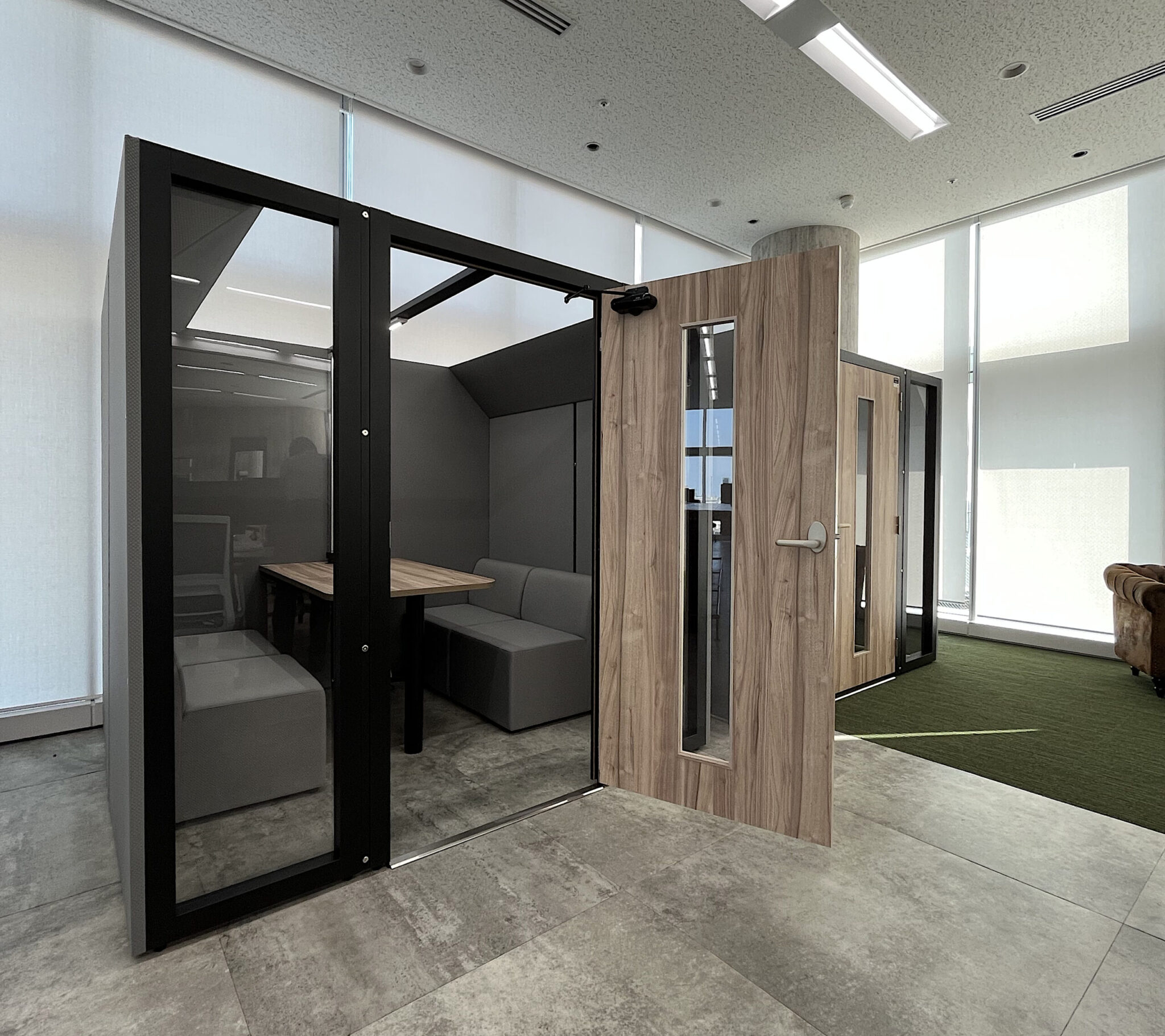 会議室を作るなら時代はボックスを設置すること・・・CONBOX-ミーティング | 東京鋼鐵工業株式会社
